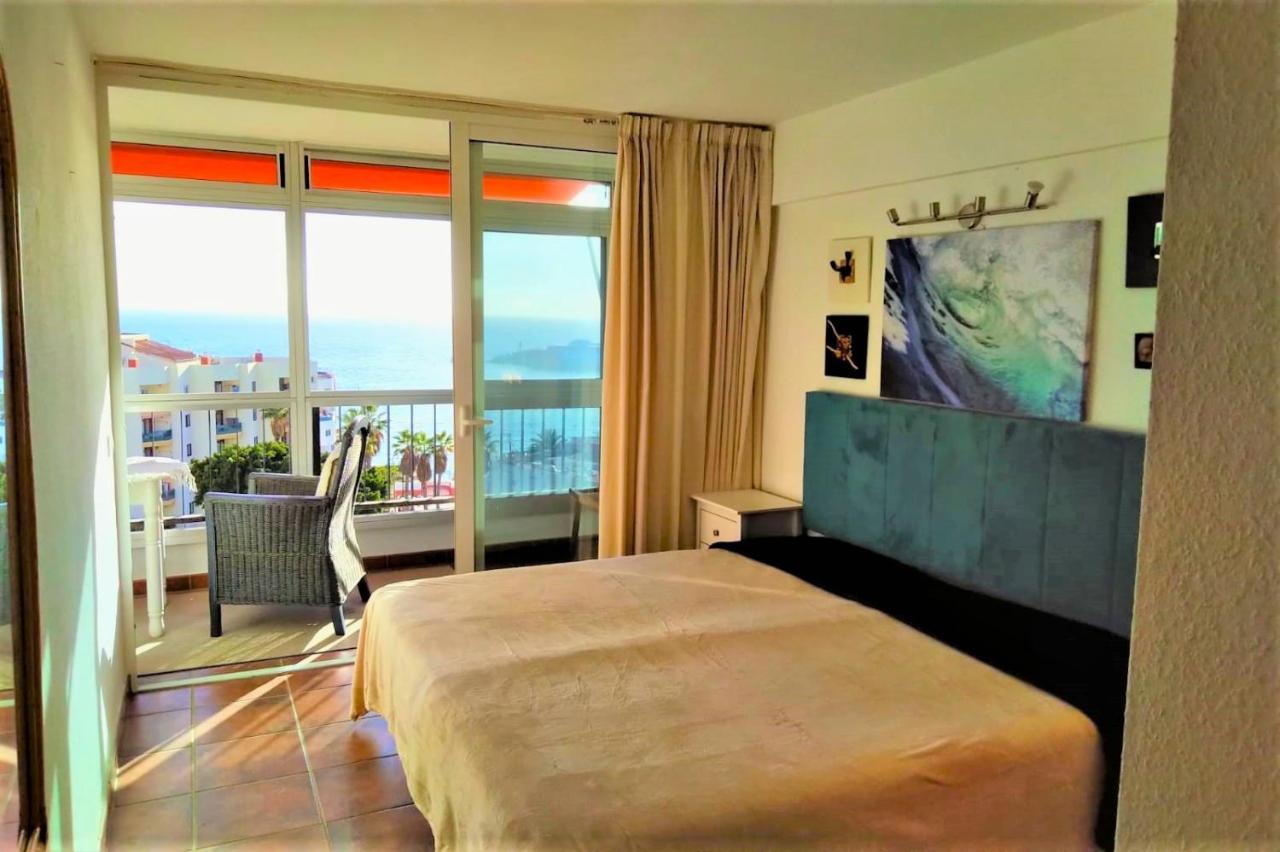 Ocean View Playa Los Cristianos Beachfront Apartment Los Cristianos (Tenerife)